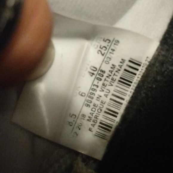 Shoes - Picture 2 of 3